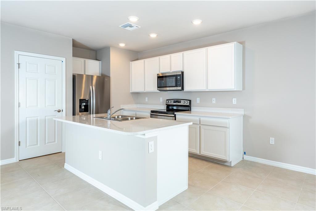 15307 Wildflower Cir Property Photo 6
