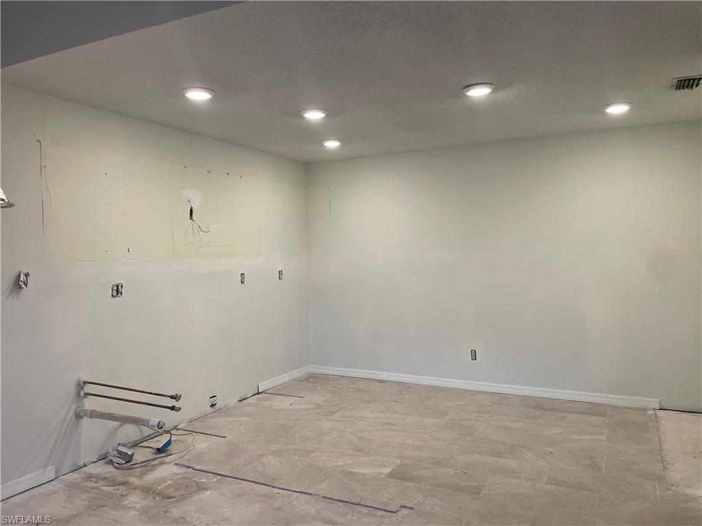 5603 Foxlake Dr Property Photo 8