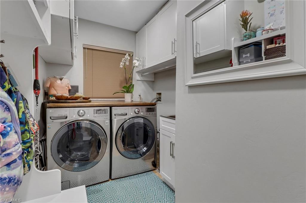 9798 Oxford St Property Photo 28
