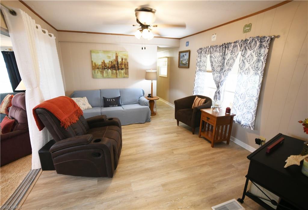 3130 Venus Ln Property Photo 10