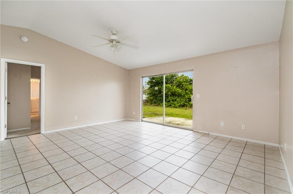 302 Ne 10th Ter Property Photo 2