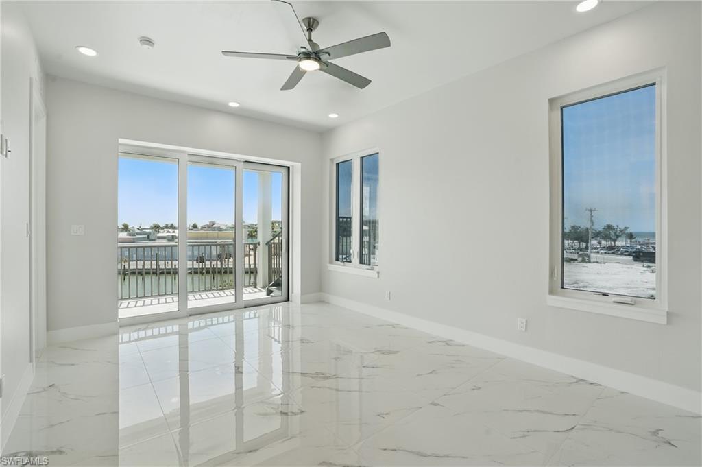 855 Lagoon St # 2 Property Photo 32