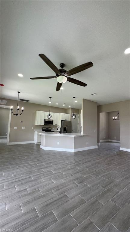 1115 Leader St Property Photo 6