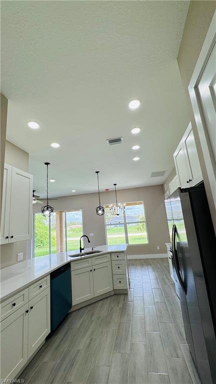 1115 Leader St Property Photo 12