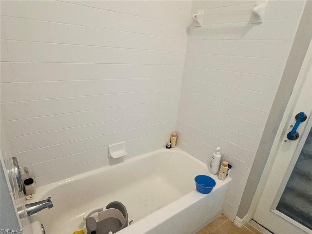 1124 Sw 45th St Property Photo 14