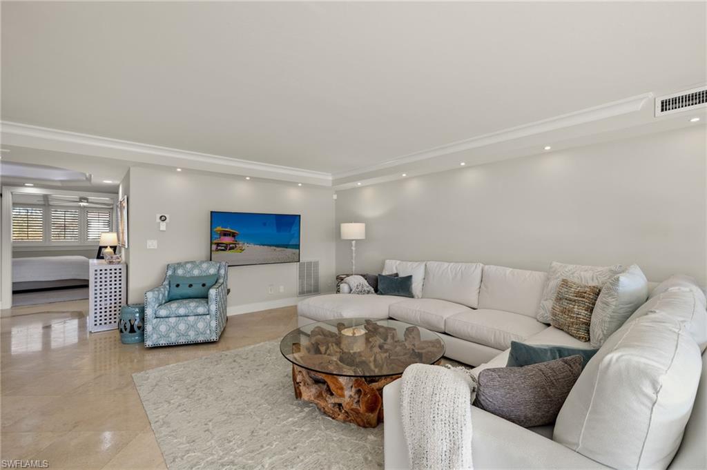 2301 Gulf Shore Blvd N # 114 Property Photo 8