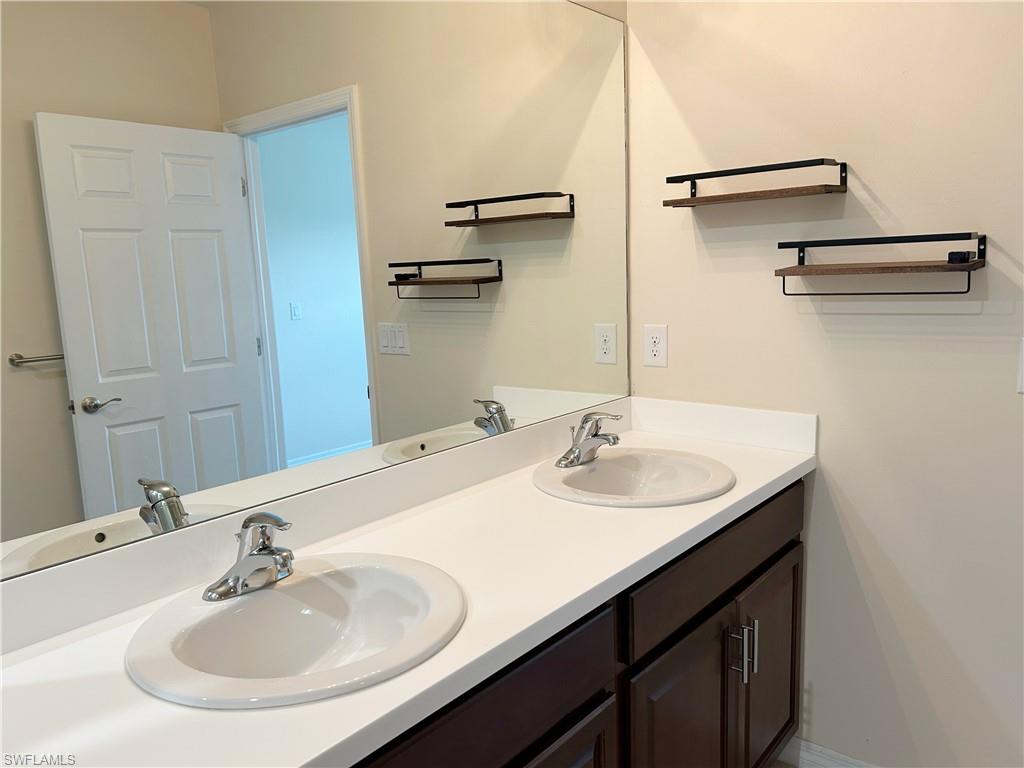 406 Sw 25th Pl Property Photo 16