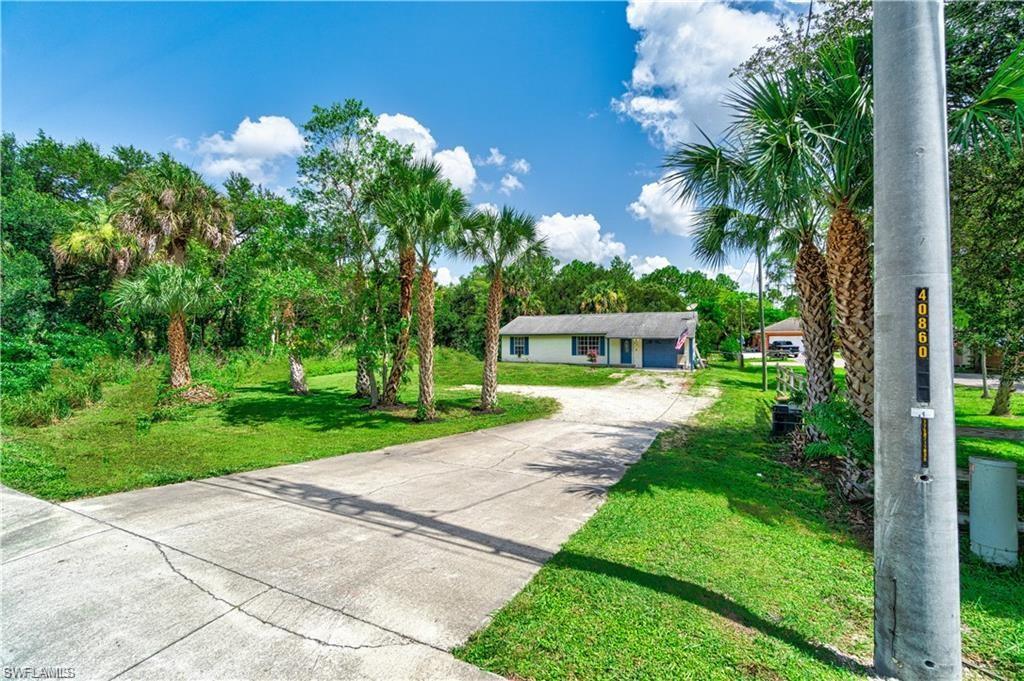 551 Golden Gate Blvd W Property Photo 2