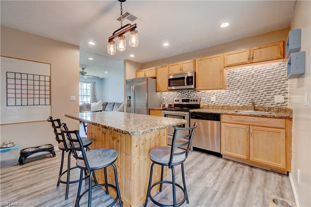 551 Golden Gate Blvd W Property Photo 3