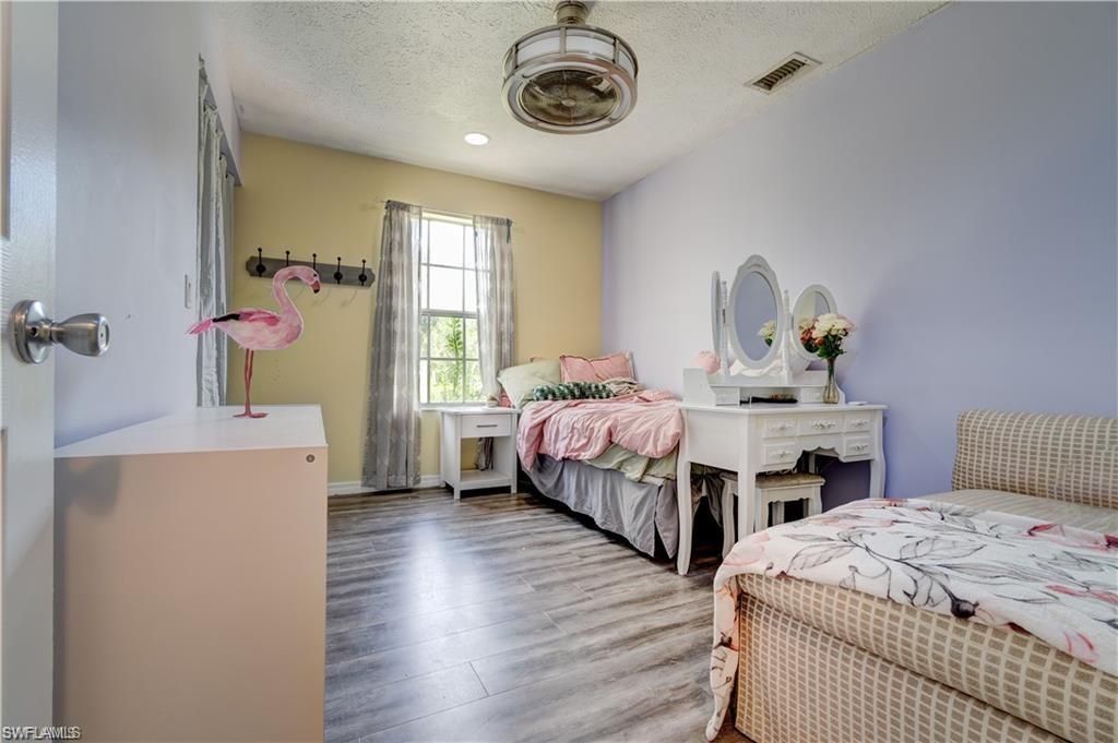 551 Golden Gate Blvd W Property Photo 7