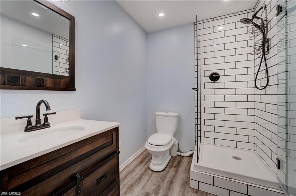 551 Golden Gate Blvd W Property Photo 10