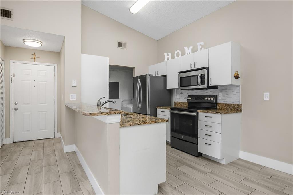 2214 Arbour Walk Cir 2022 Property Photo 3
