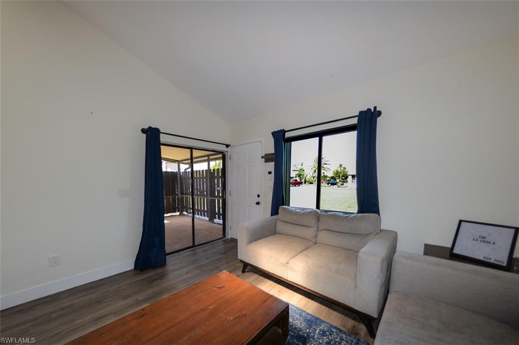 12964 Meadowood Ct Property Photo 10