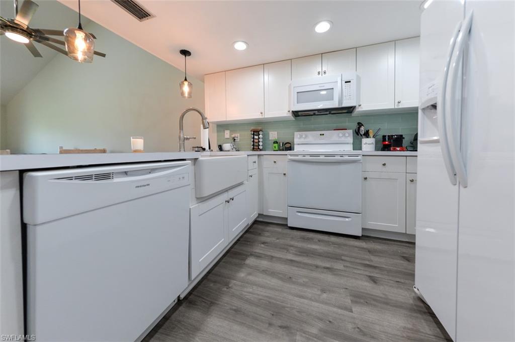 12964 Meadowood Ct Property Photo 20