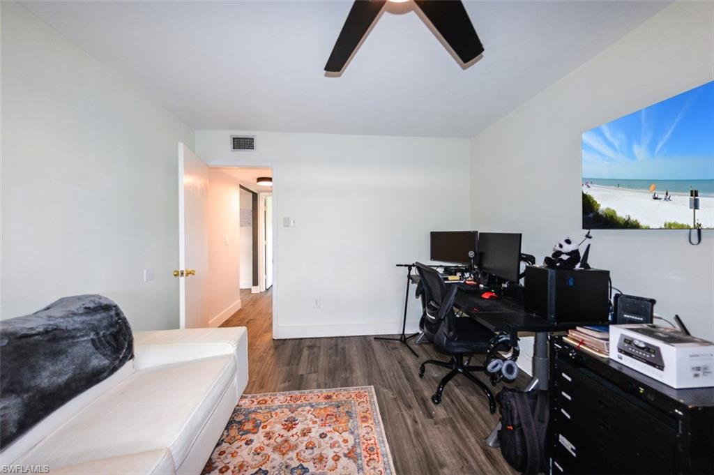 12964 Meadowood Ct Property Photo 28