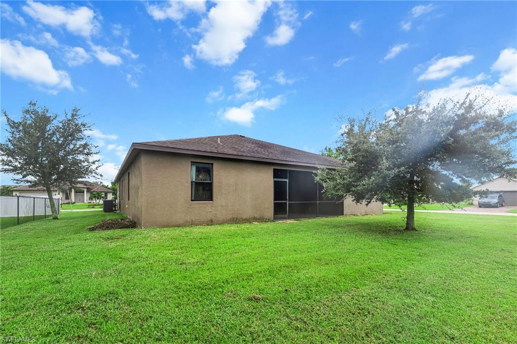 2211 Sw 12th Ln Property Photo 5