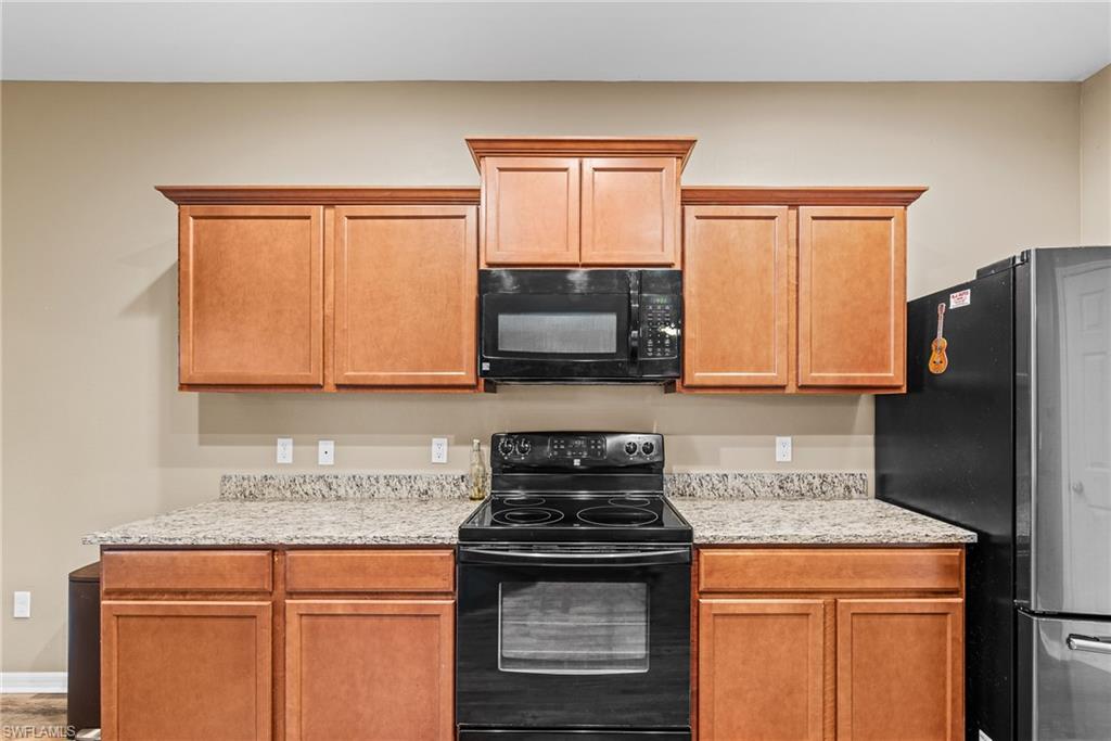 2211 Sw 12th Ln Property Photo 7