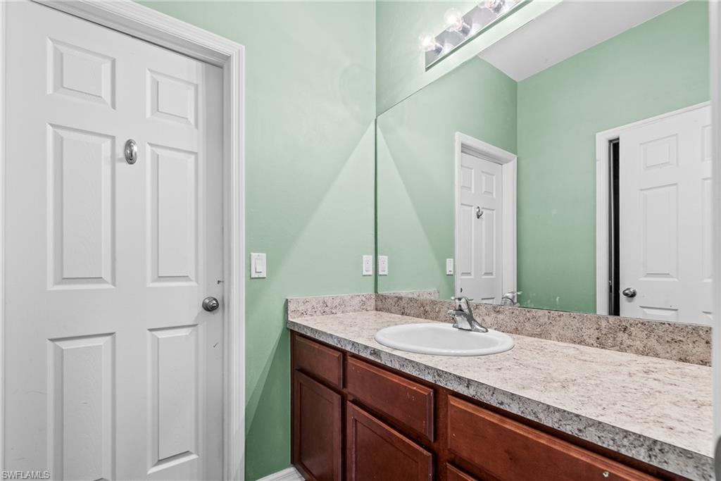 2211 Sw 12th Ln Property Photo 22