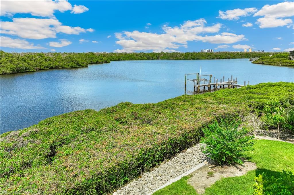 17011 Tidewater Ln Property Photo 8
