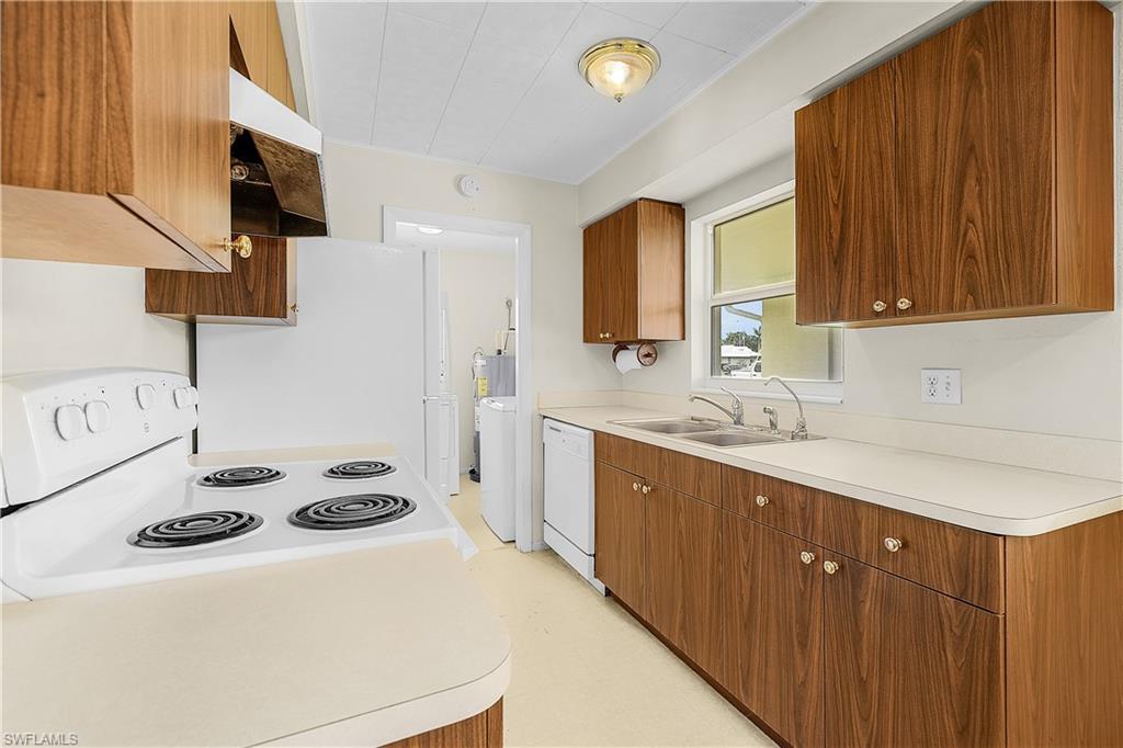 5802 Genesee Pkwy Property Photo 7