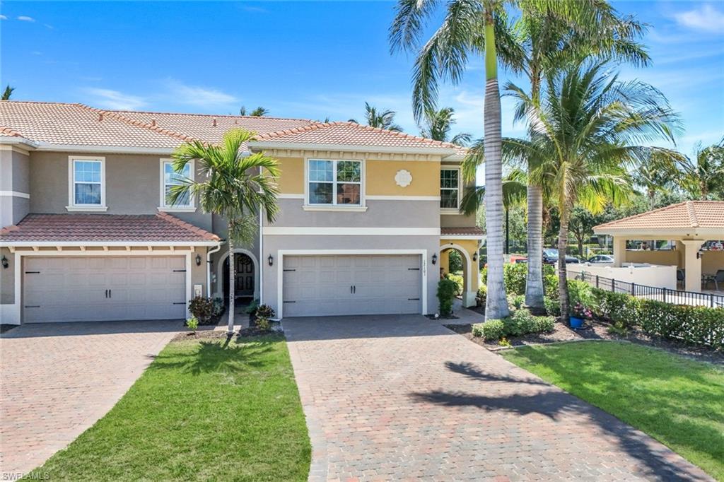 12101 Mahogany Cove St Property Photo 3