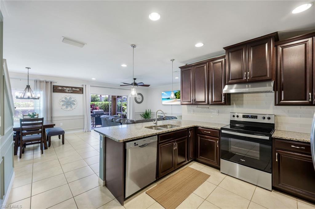 12101 Mahogany Cove St Property Photo 10
