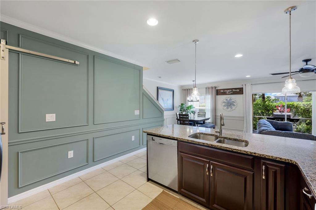 12101 Mahogany Cove St Property Photo 11
