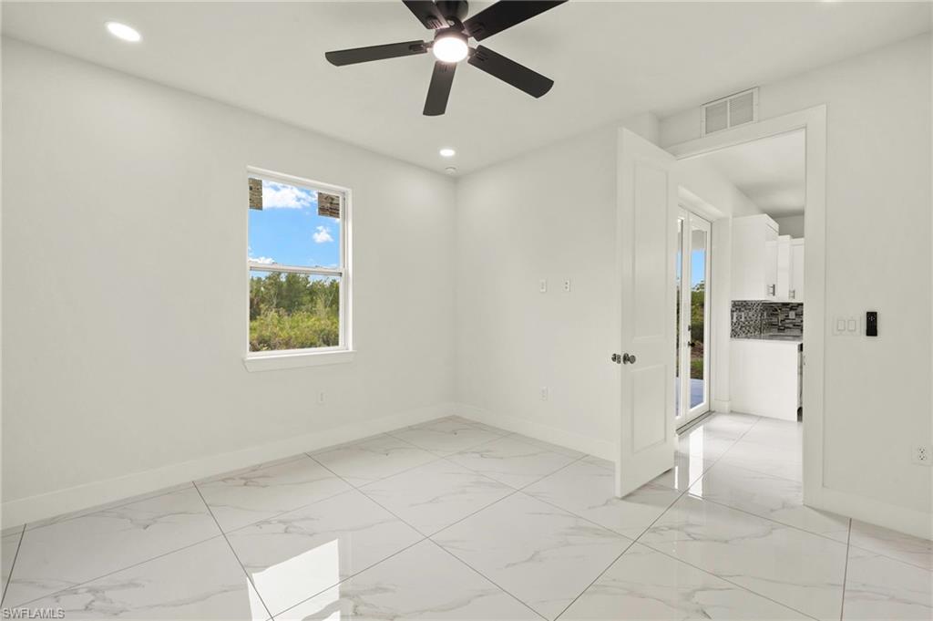 2617 22nd St W Property Photo 13