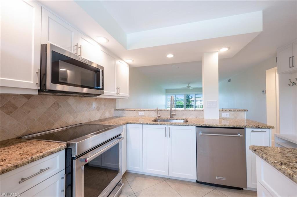 3055 Riviera Dr # 306 Property Photo 5