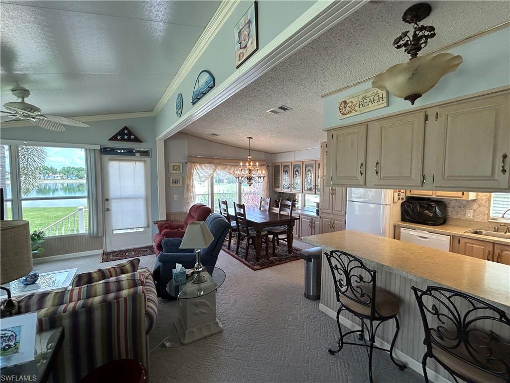 3027 Crystal Lake Dr Property Photo 11