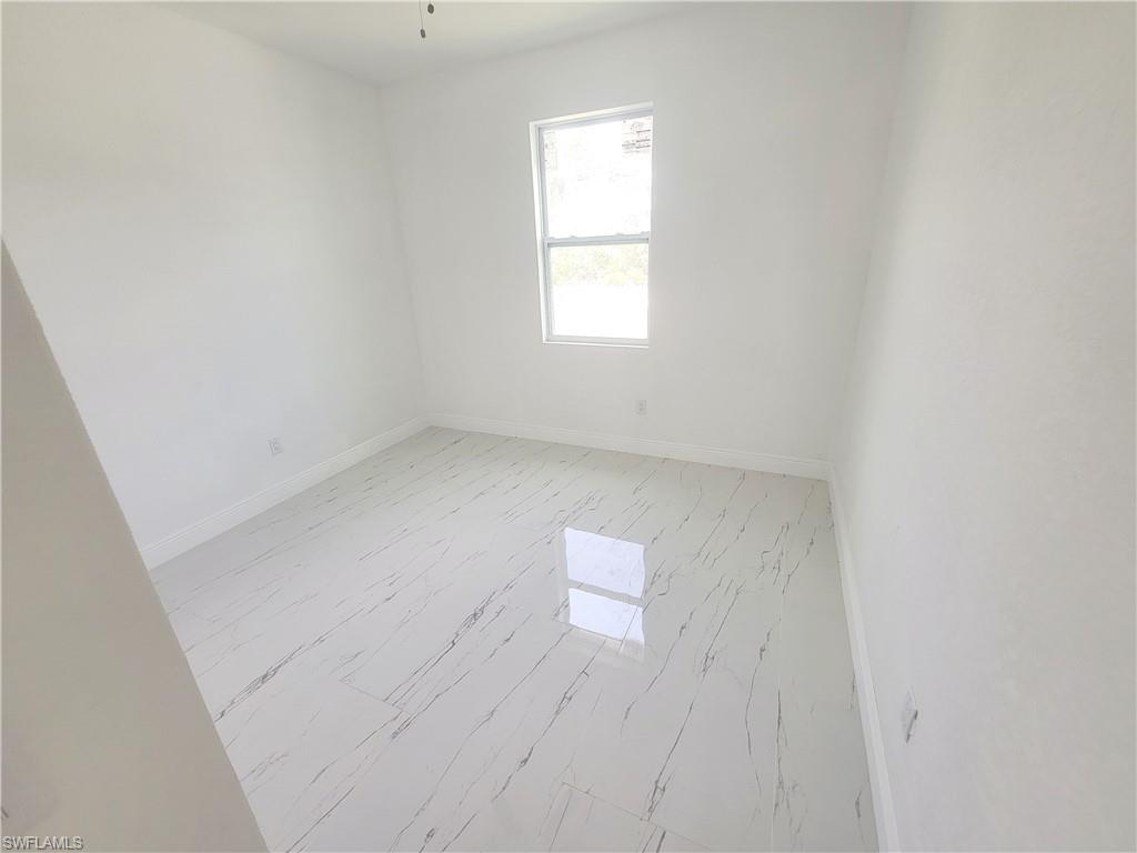 3009 73rd St W Property Photo 29
