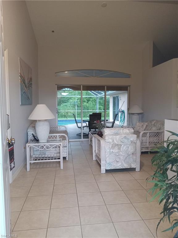 833 Sentinela Blvd Property Photo 5