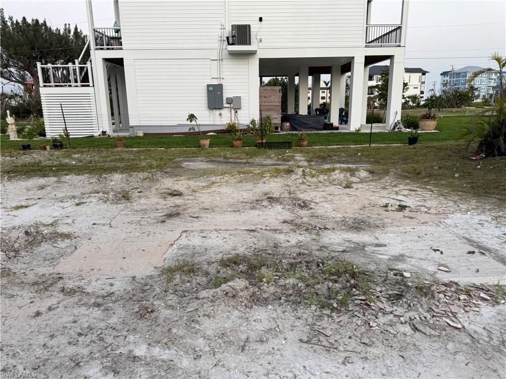151 Matanzas St Property Photo 4