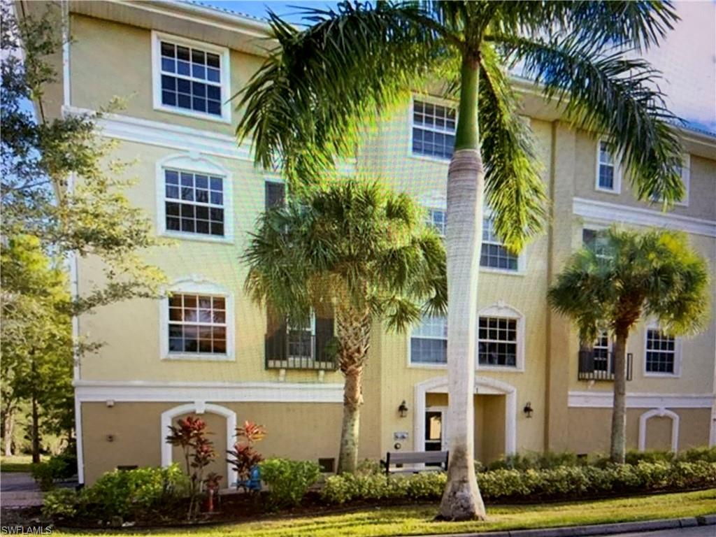 10041 Lake Cove DR # 202 Property Photo 1