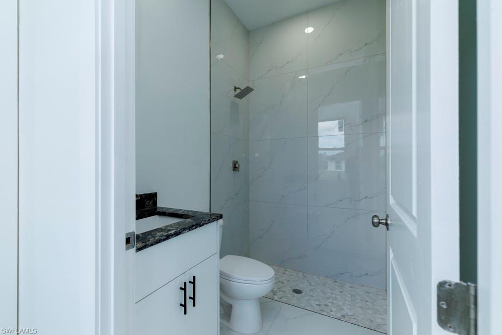 2501 26th St W Property Photo 15