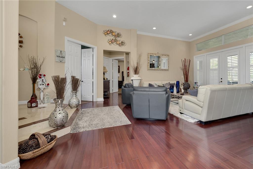 1640 Golden Gate Blvd W Property Photo 11