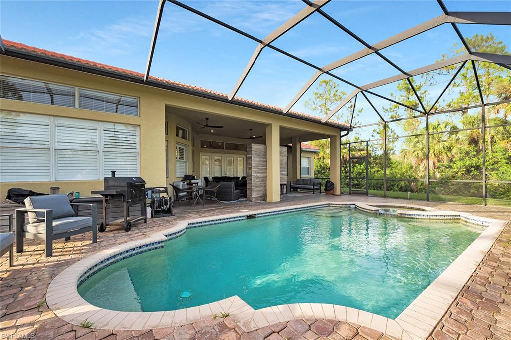 1640 Golden Gate Blvd W Property Photo 40