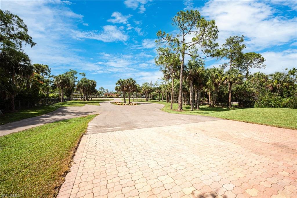 1640 Golden Gate Blvd W Property Photo 49