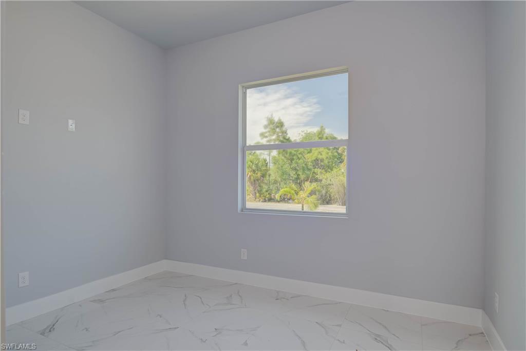 3121 71st St W Property Photo 18
