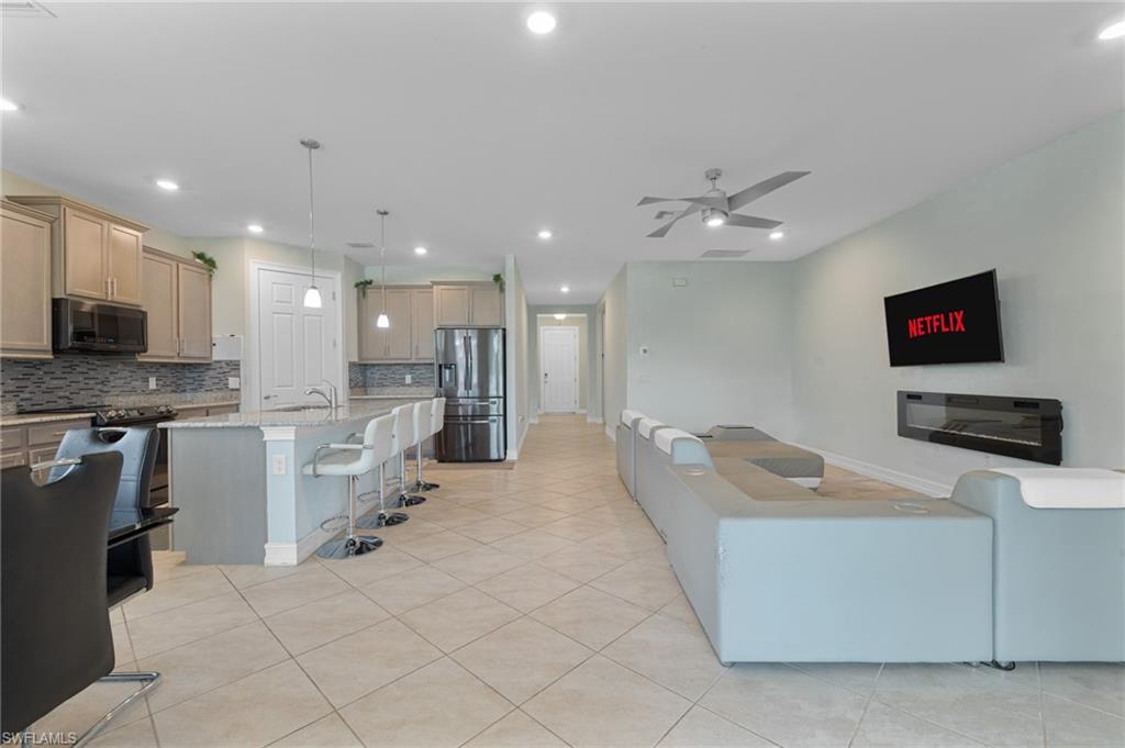 3289 Baravaldo Cir Property Photo 3
