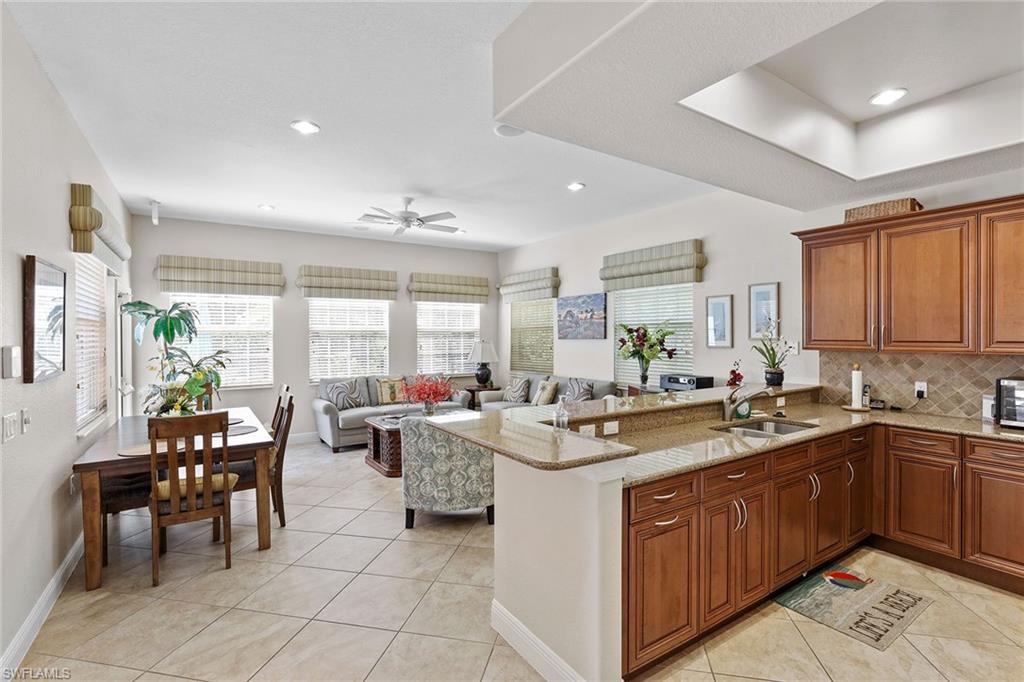 6637 Alden Woods Cir # 102 Property Photo 28