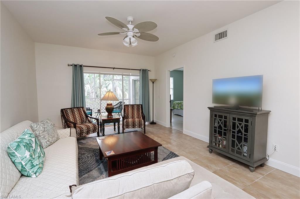 757 Wiggins Lake Dr # 4 Property Photo 5