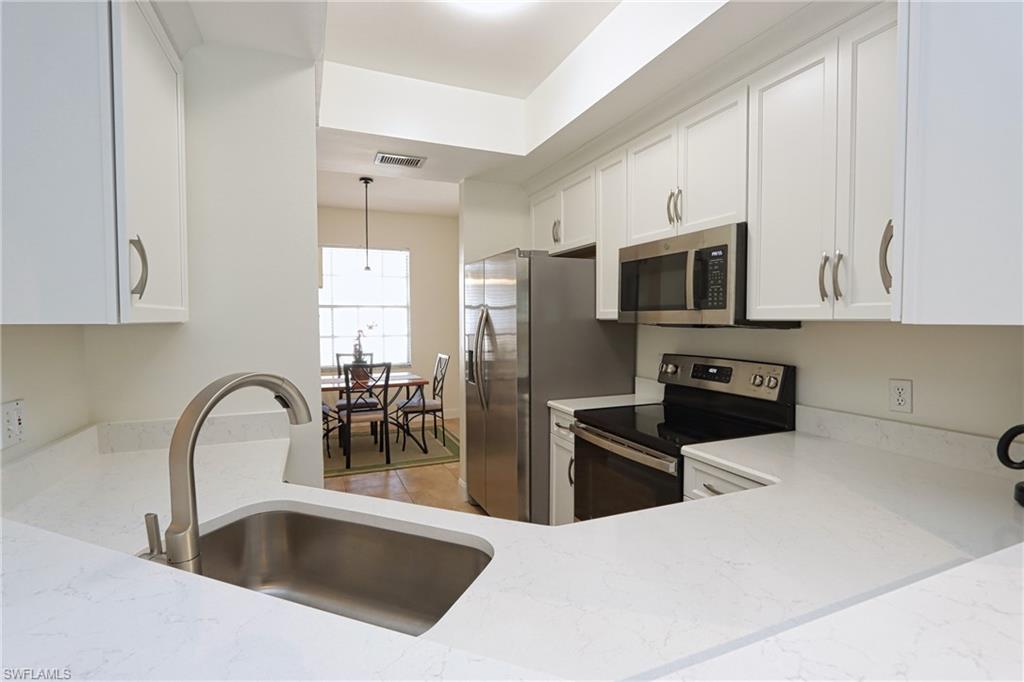 757 Wiggins Lake Dr # 4 Property Photo 9