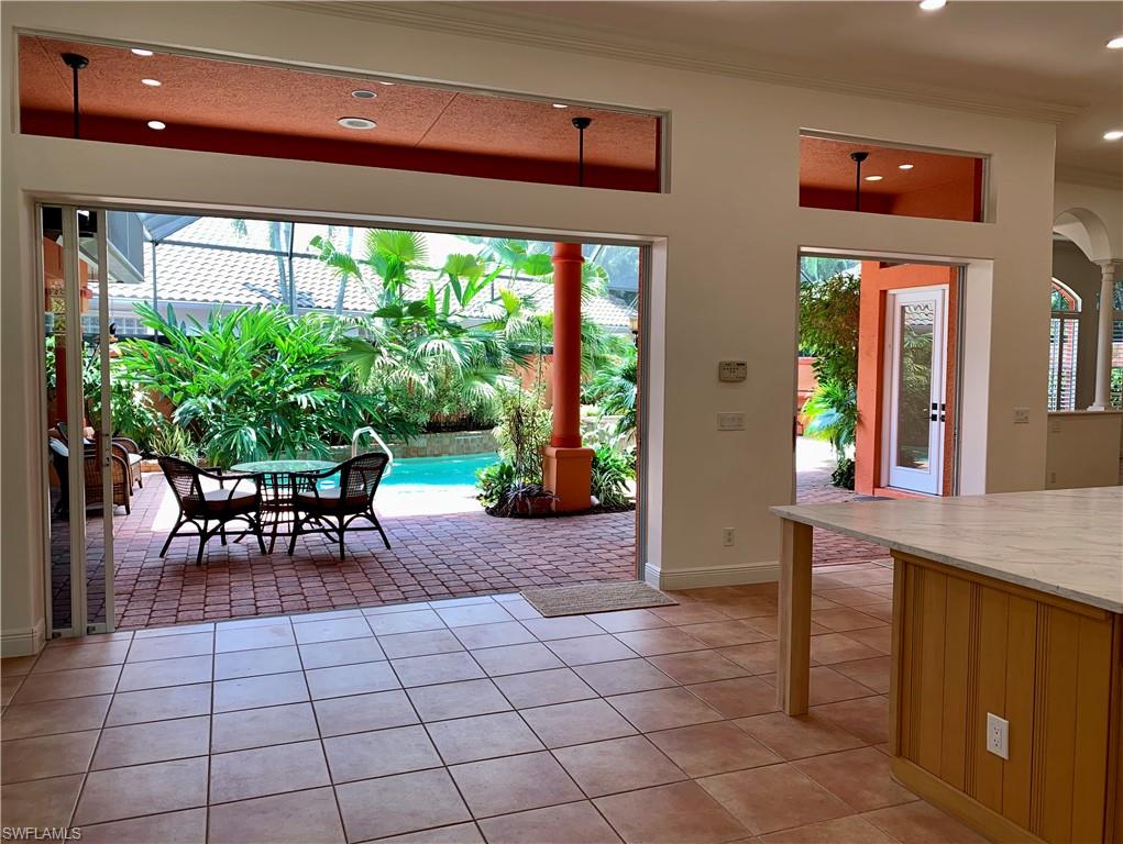 25094 Pinewater Cove Ln Property Photo 3