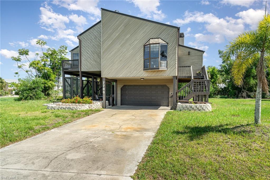 7786 Breakwater Ct Property Photo 3