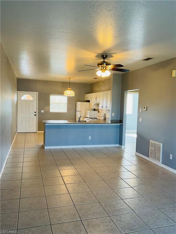 1117 Sw 48th Ter # 4 Property Photo 2
