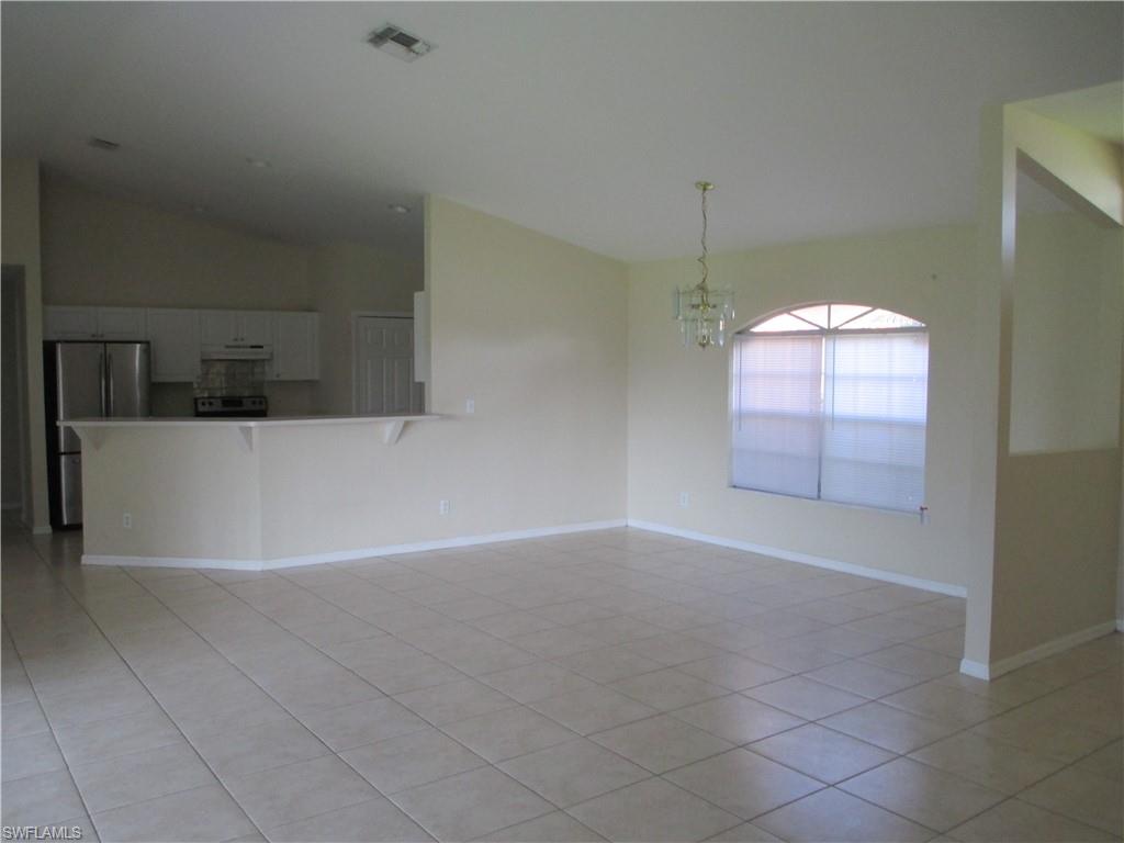 342 Ne 17th St Property Photo 3