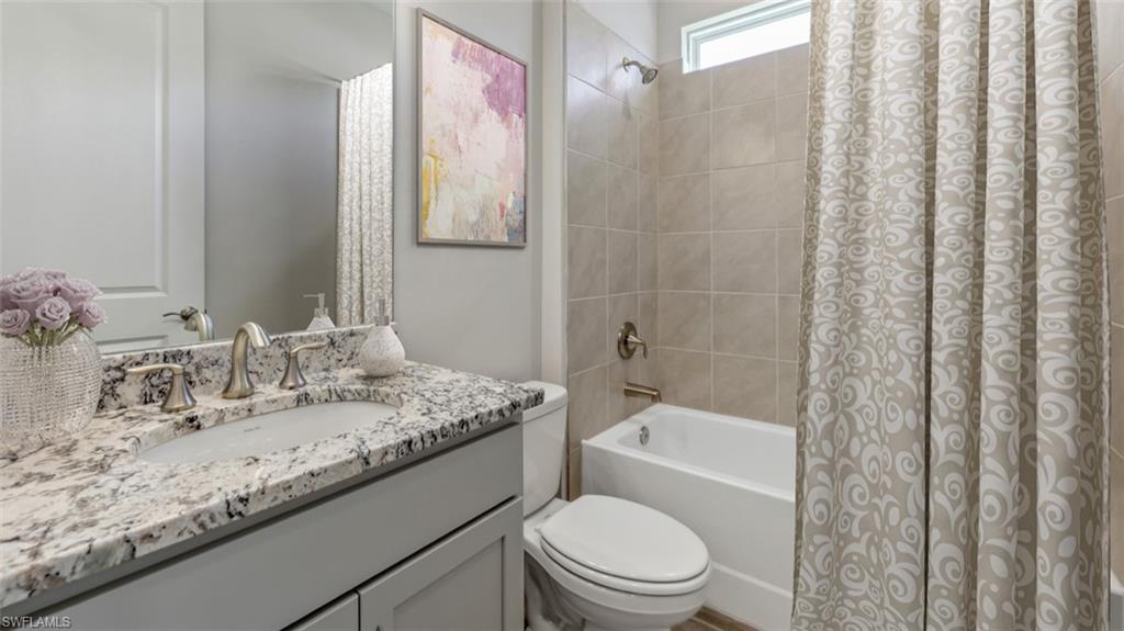 490 Spring Hill Lake Loop Property Photo 12