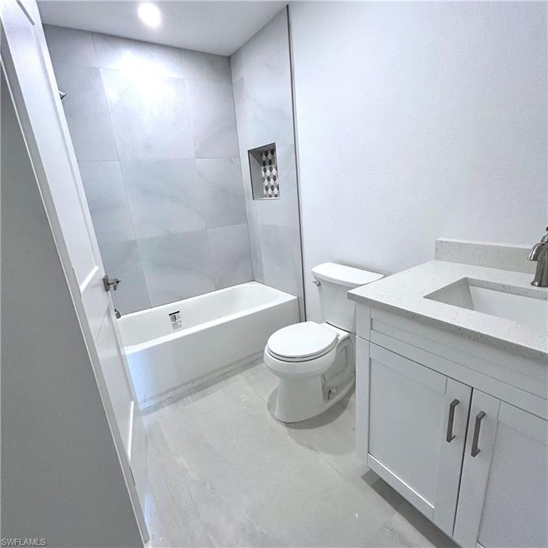 8275 Ibis Club Dr # 705 Property Photo 14