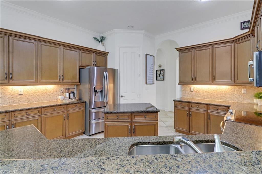 7327 Acorn Way Property Photo 6